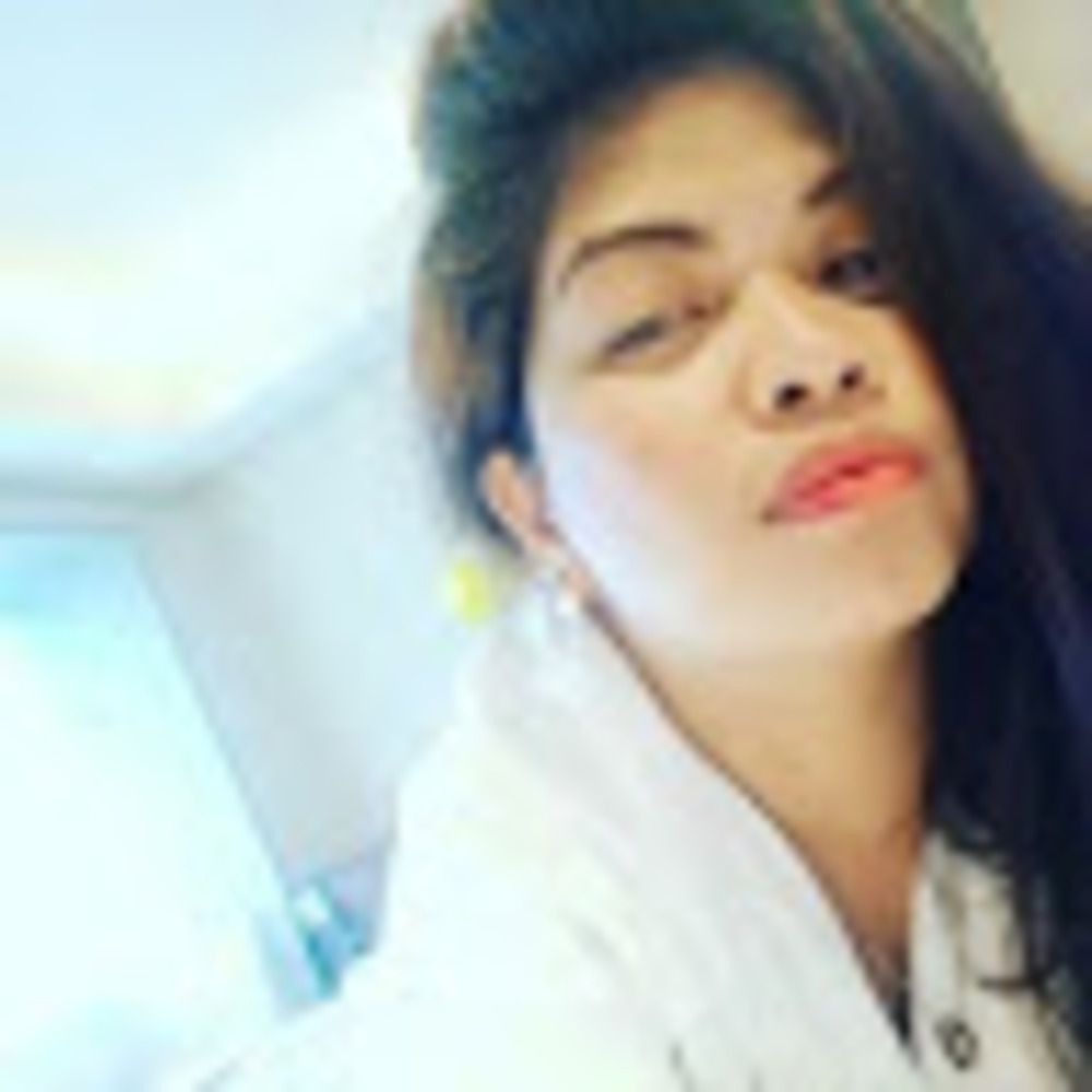 Meet your Posher, Leila